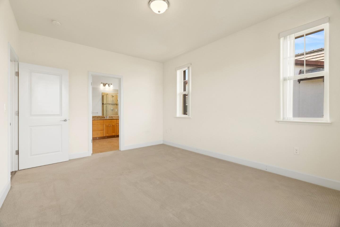 15735 Ibiza LN