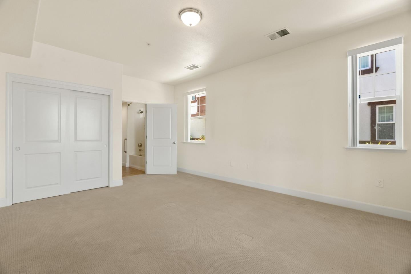 15735 Ibiza LN
