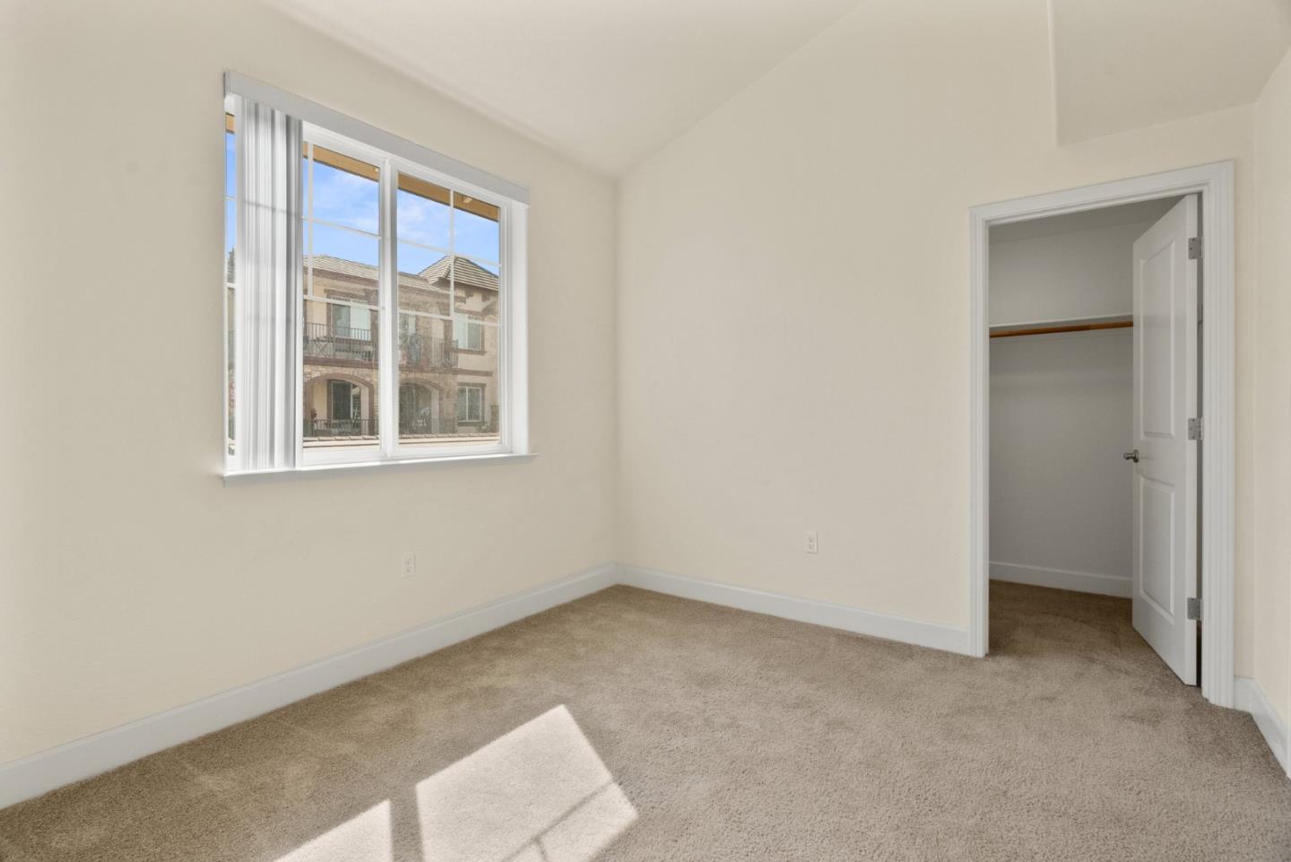 15705 Ibiza LN