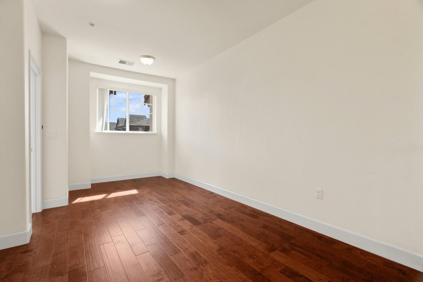 15705 Ibiza LN