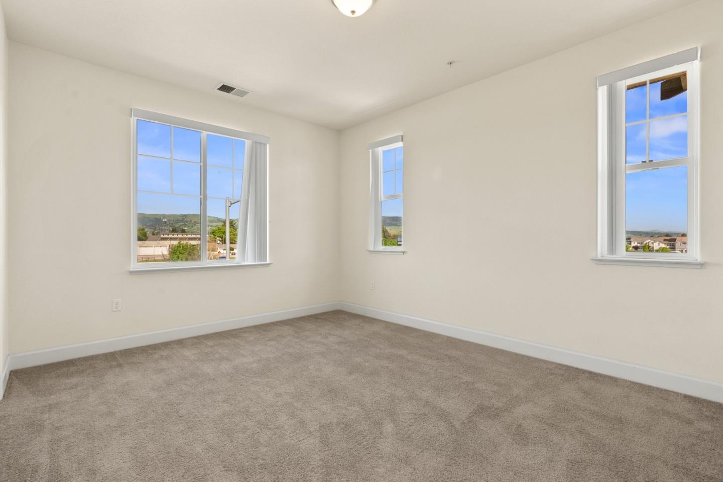 15705 Ibiza LN