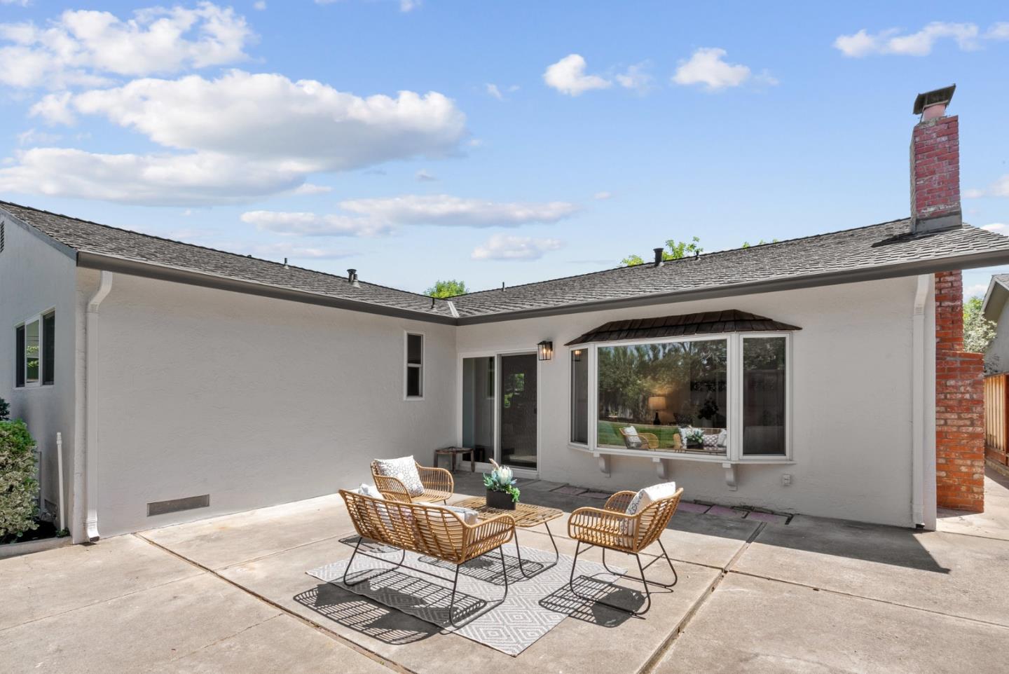 958 Wallace DR