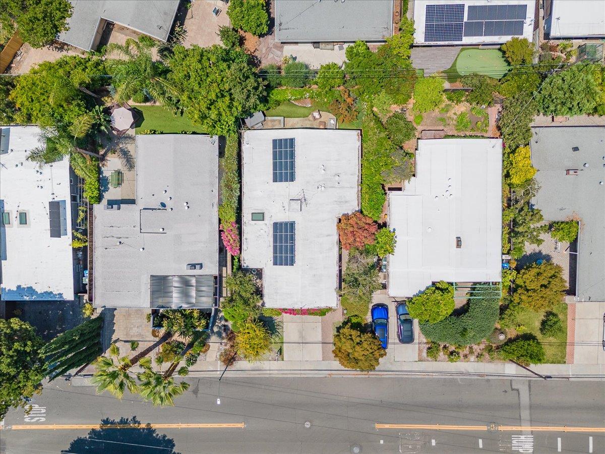 136 Thompson AVE