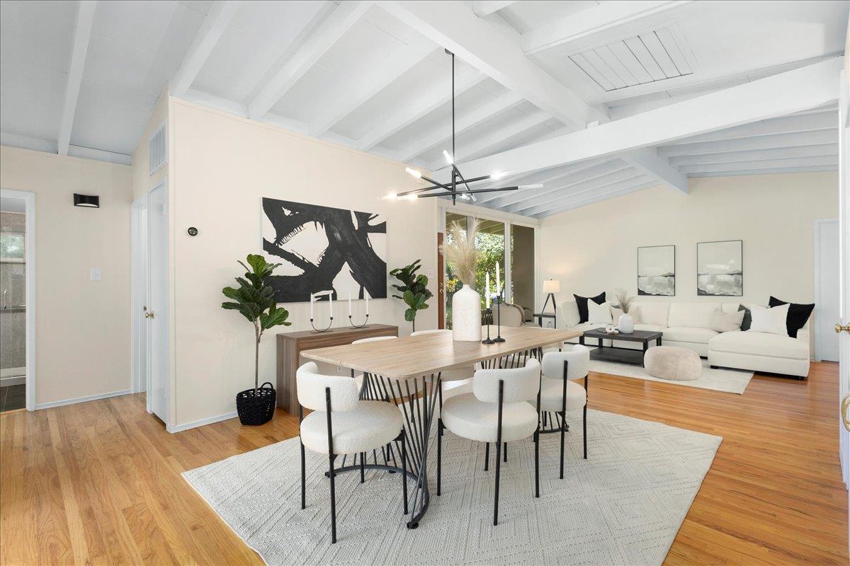 136 Thompson AVE