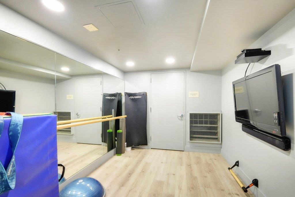 38 N Almaden BLVD 403