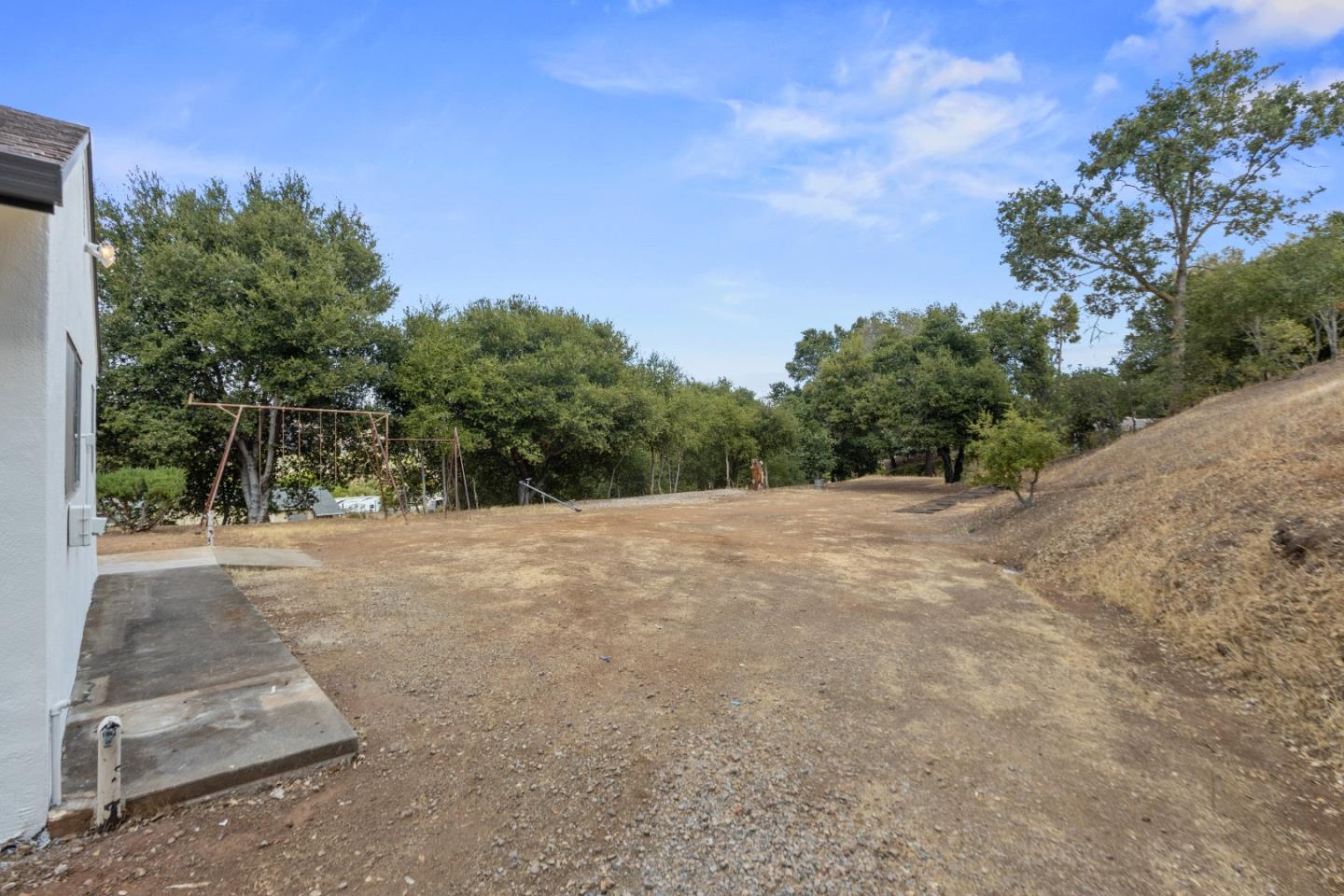 19517 Mockingbird Hill LN