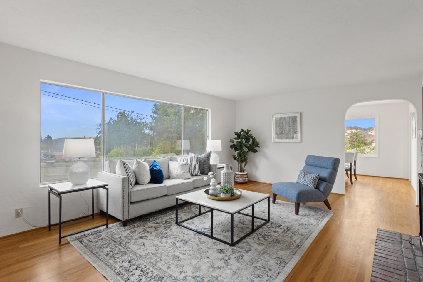 19517 Mockingbird Hill LN