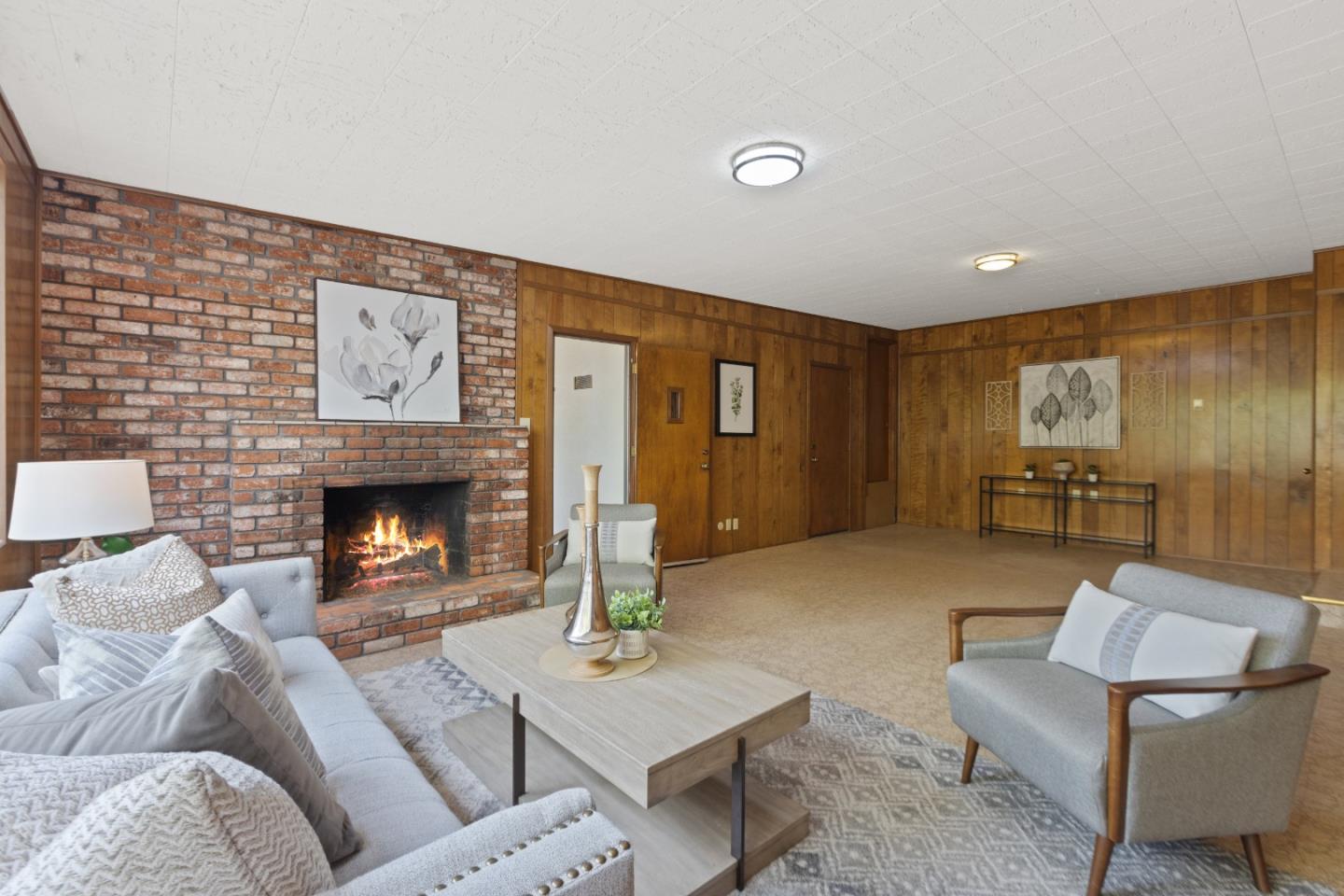 19517 Mockingbird Hill LN