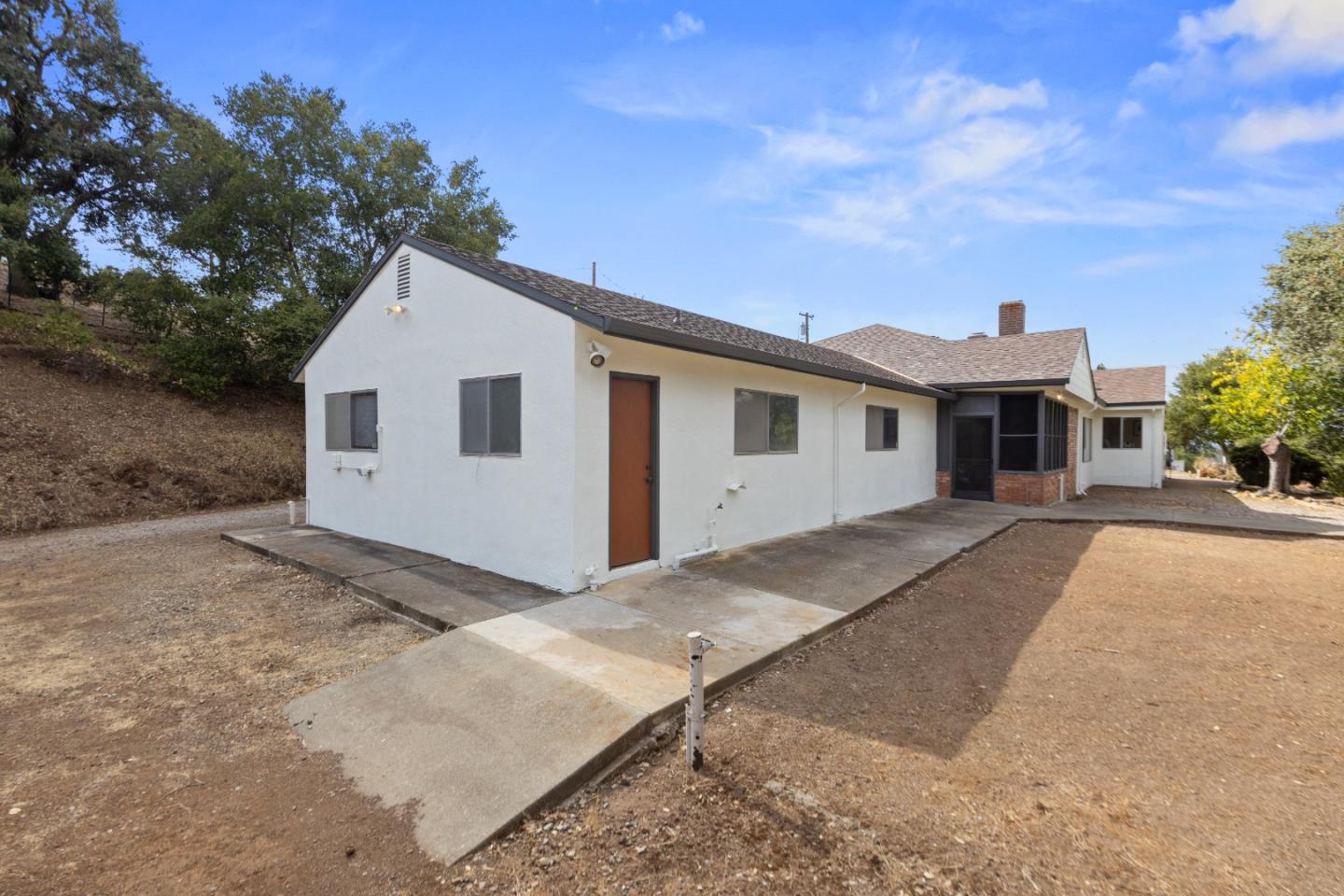 19517 Mockingbird Hill LN