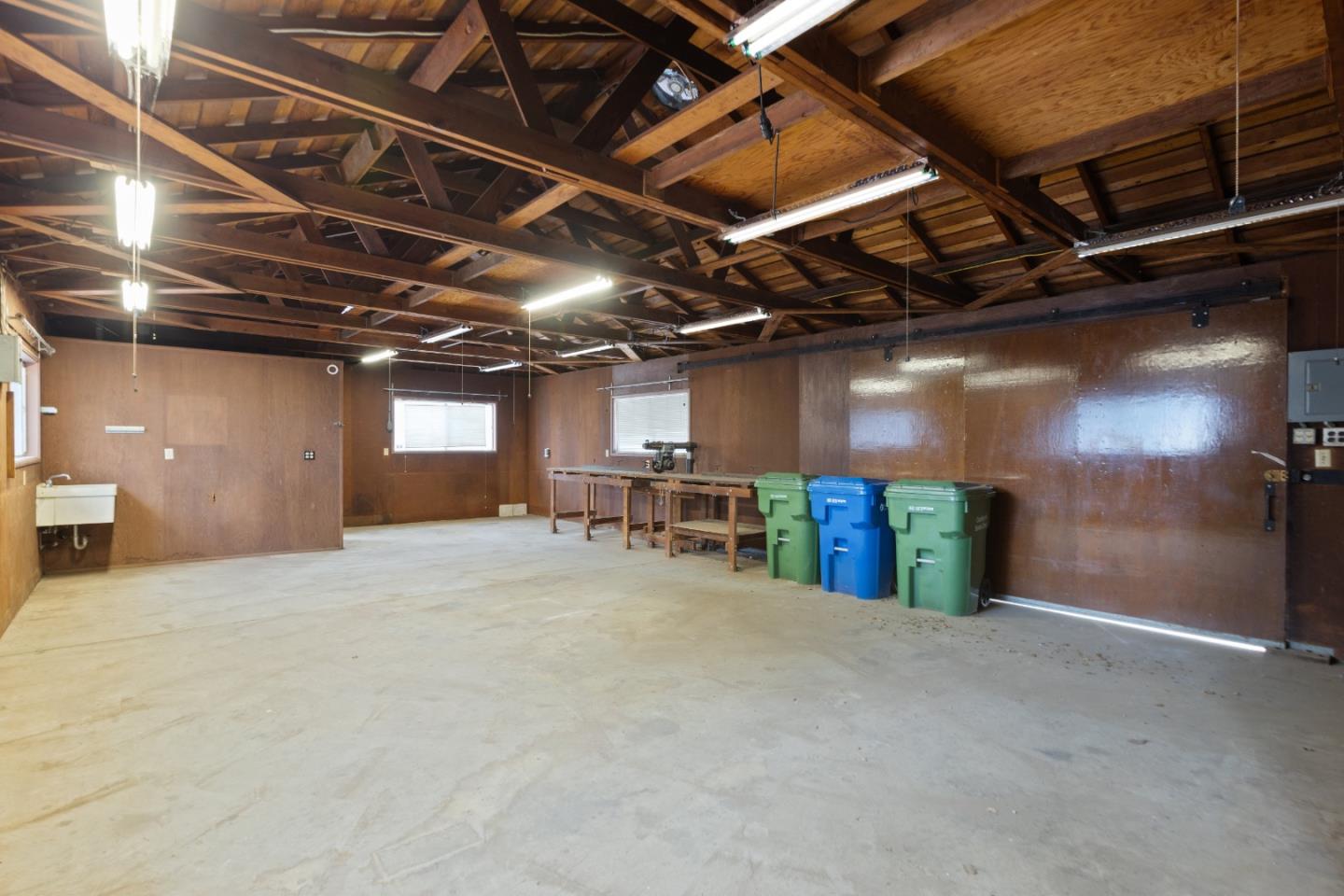 19517 Mockingbird Hill LN