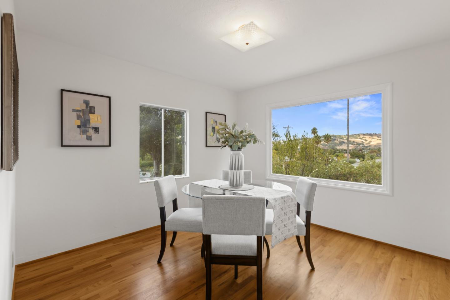 19517 Mockingbird Hill LN