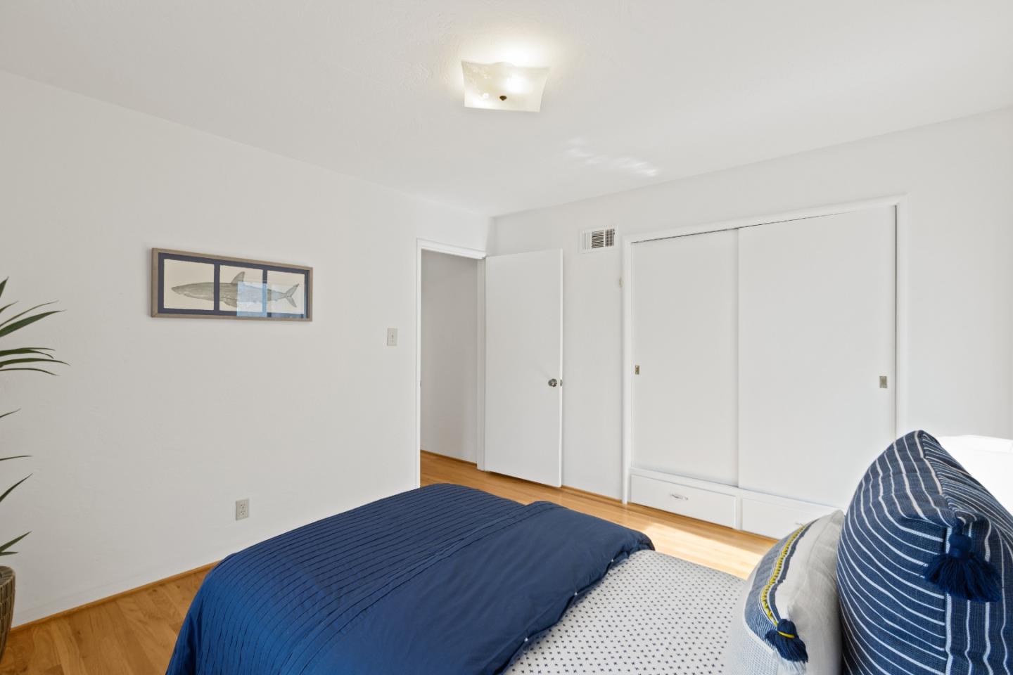 19517 Mockingbird Hill LN