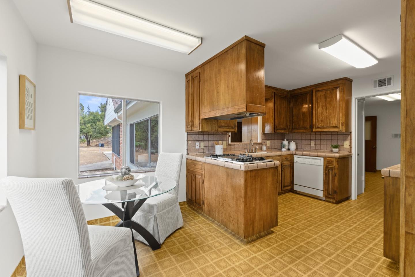 19517 Mockingbird Hill LN