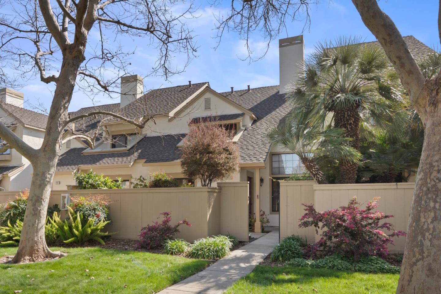 1883 Huxley CT