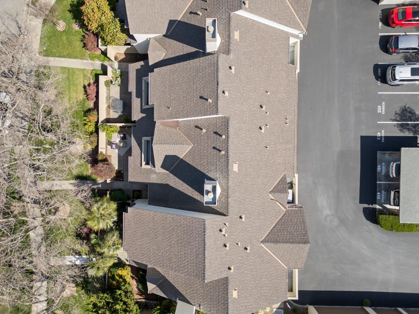 1883 Huxley CT