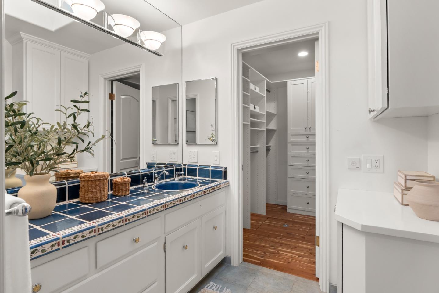 13060 La Vista DR