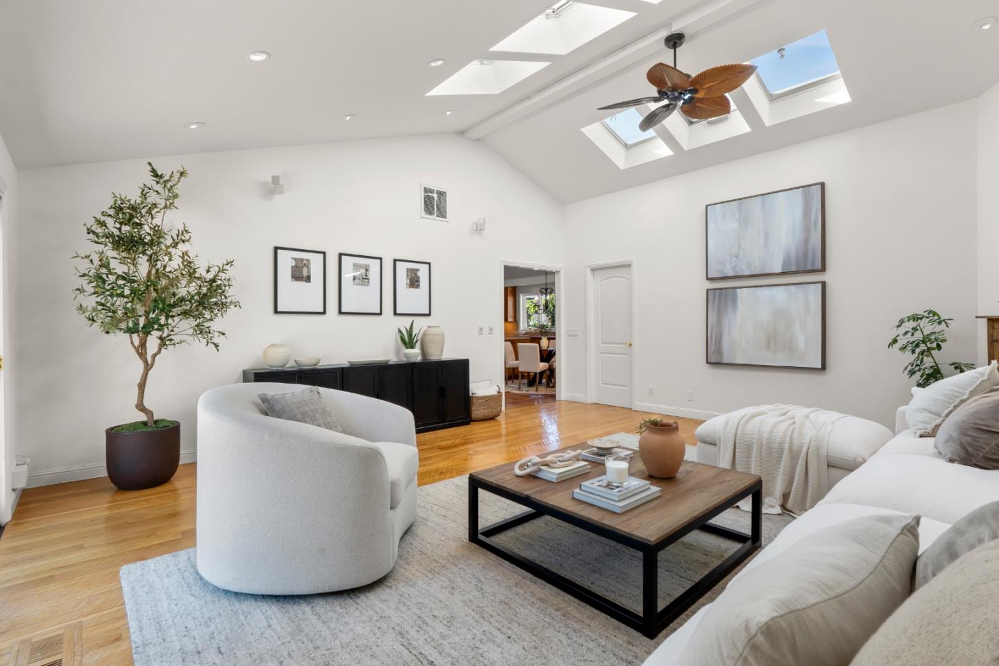 13060 La Vista DR