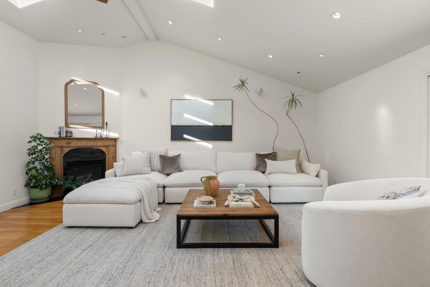 13060 La Vista DR