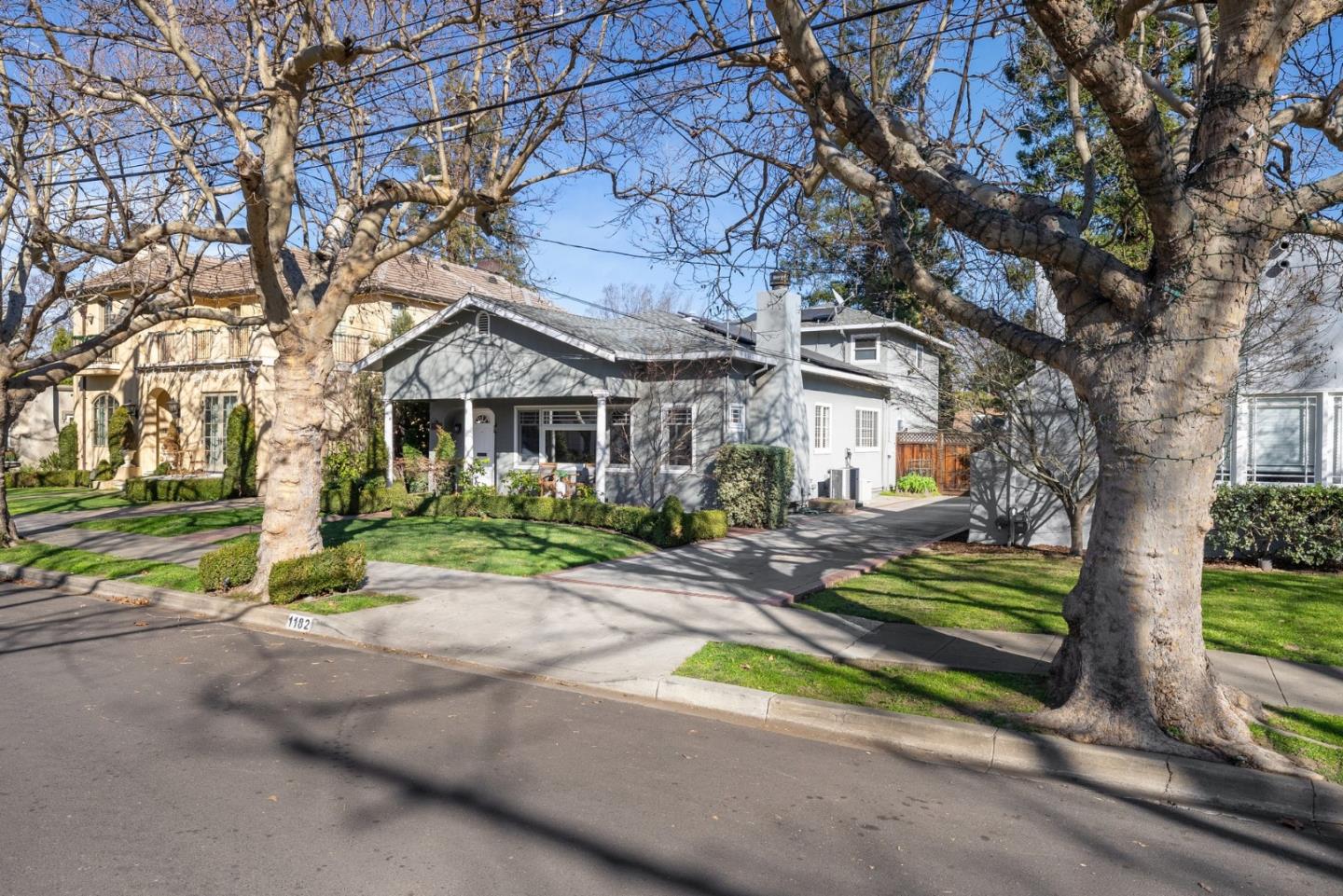 1182 Glenn AVE