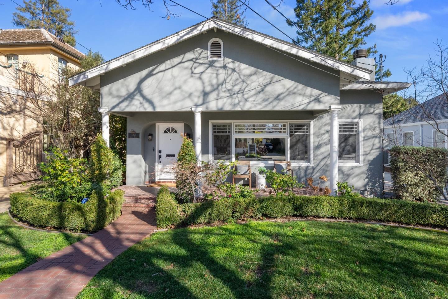 1182 Glenn AVE