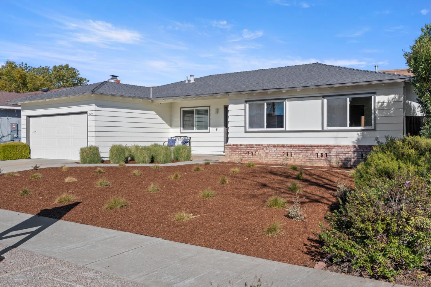 3942 Heppner LN