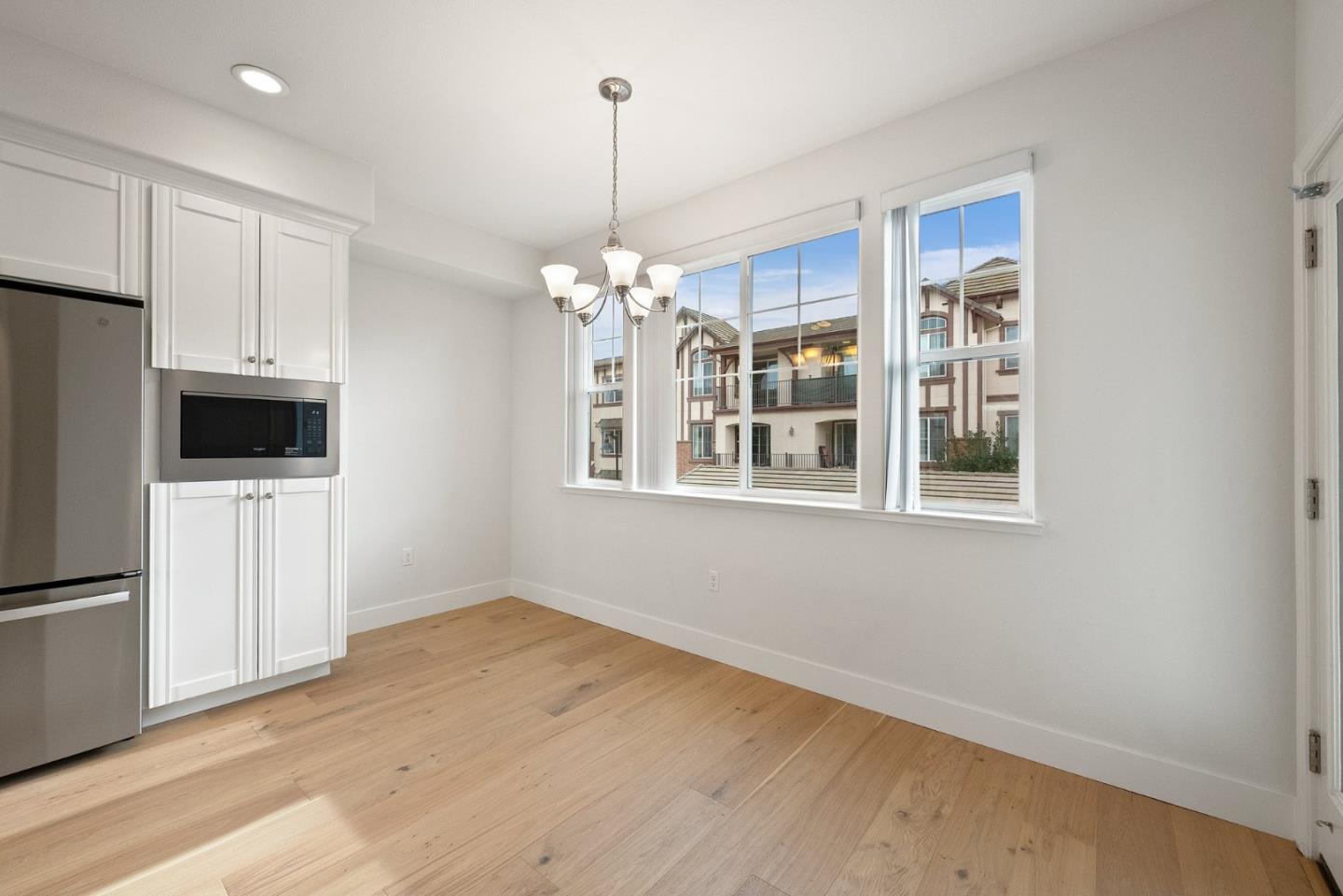 15765 Ibiza LN