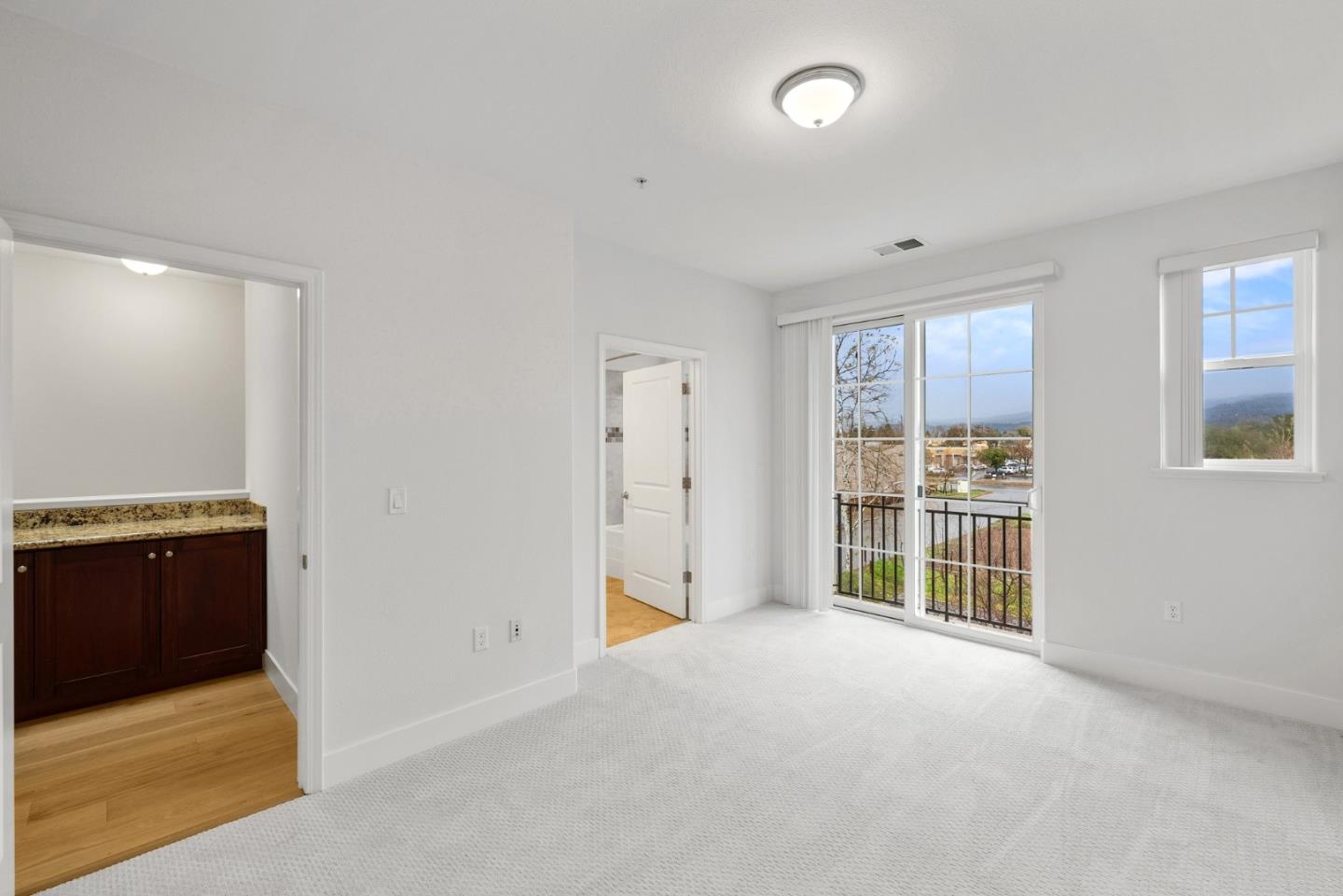 15765 Ibiza LN