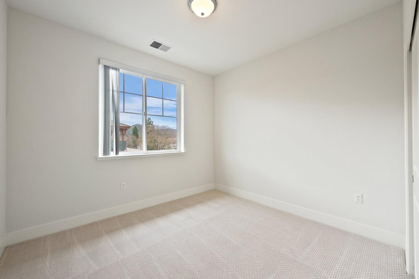 15765 Ibiza LN