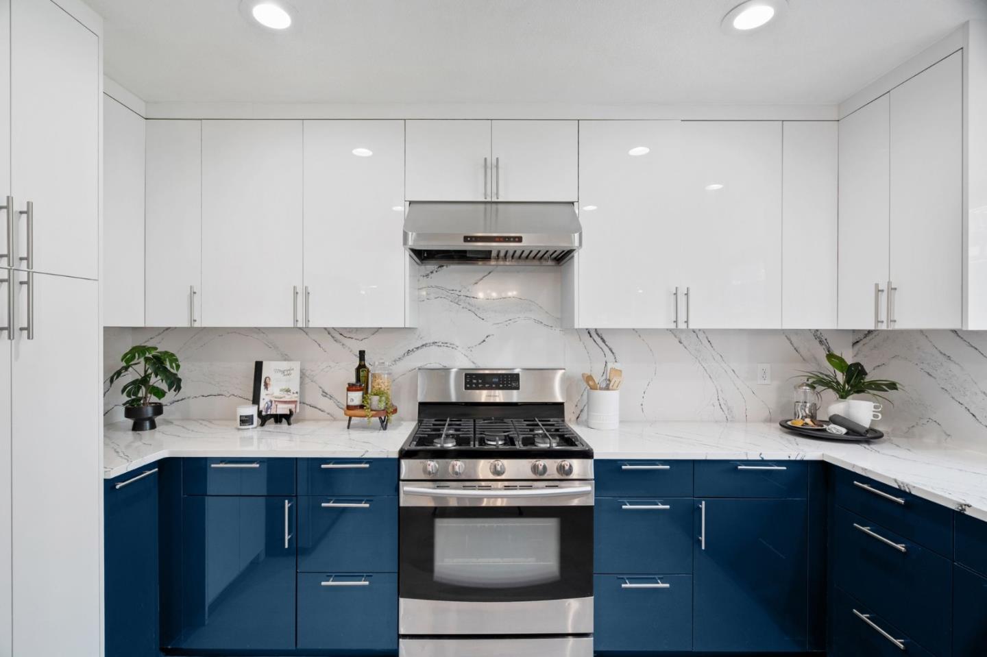 625 Coast Range Drive