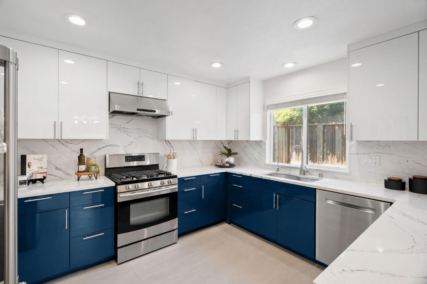 625 Coast Range Drive