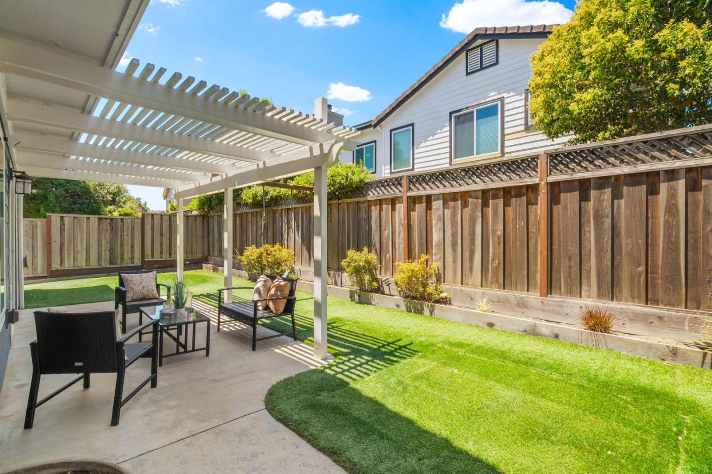 625 Coast Range Drive