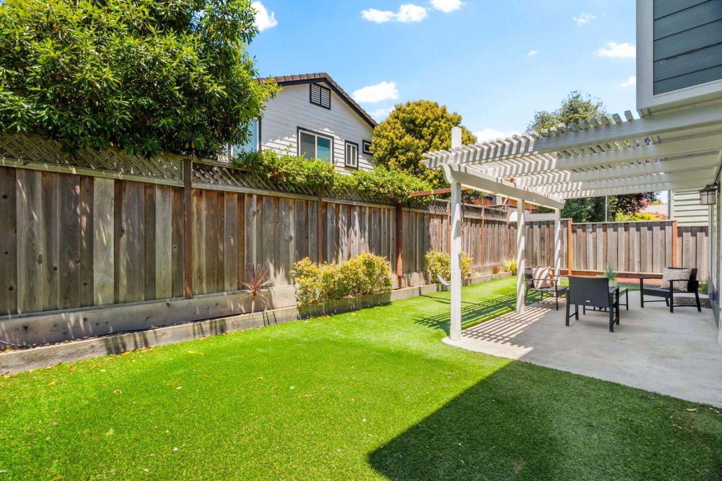 625 Coast Range Drive