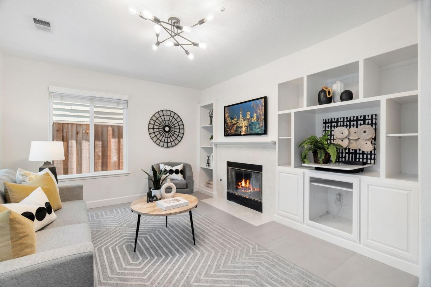 625 Coast Range Drive