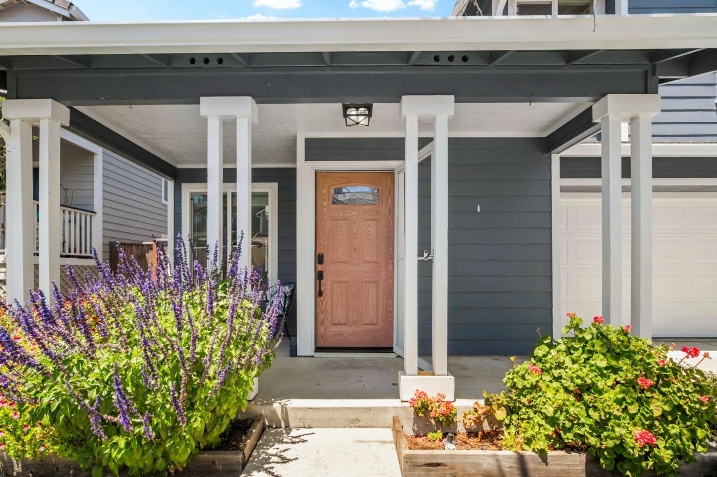 625 Coast Range Drive