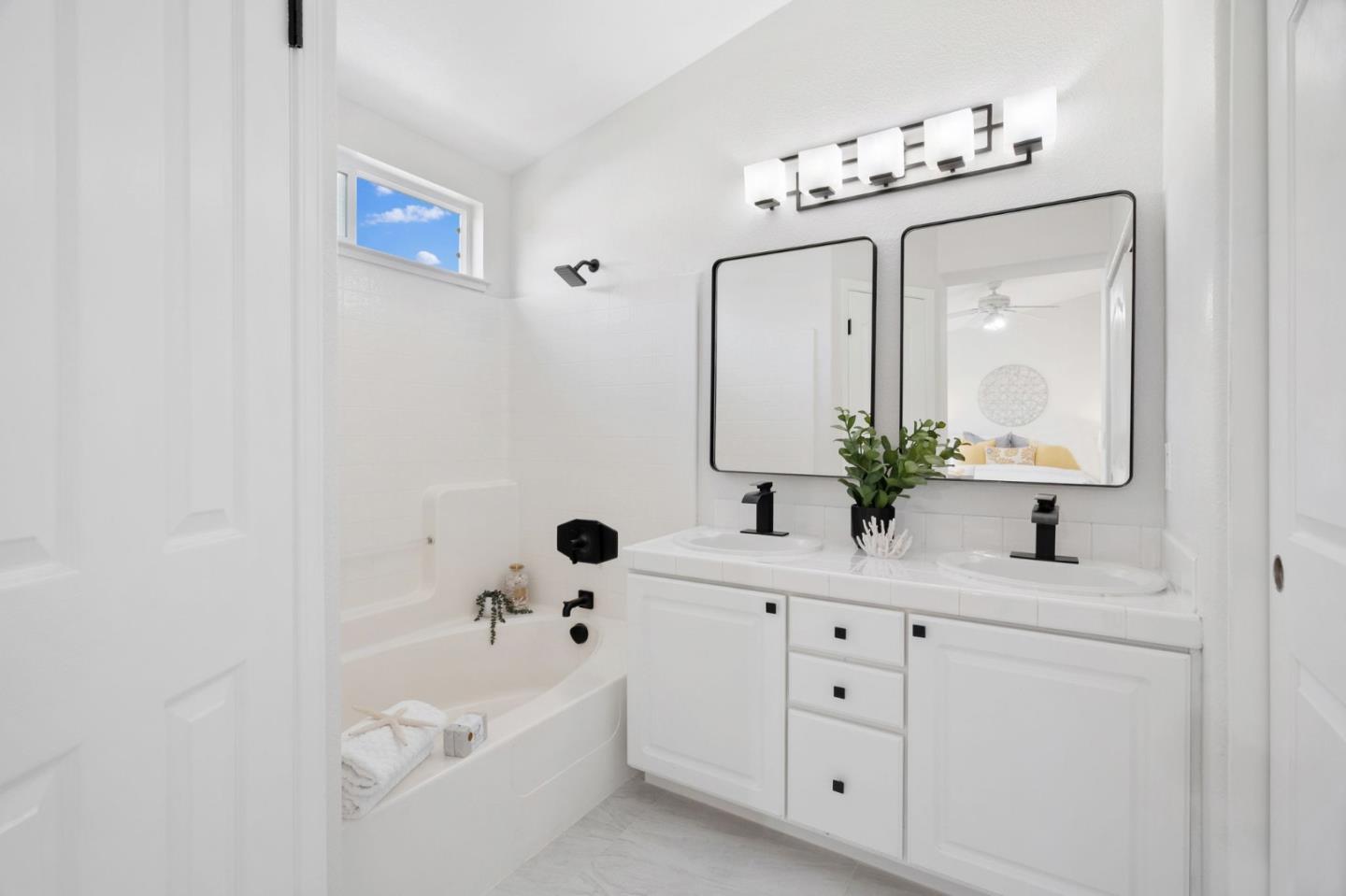 625 Coast Range Drive