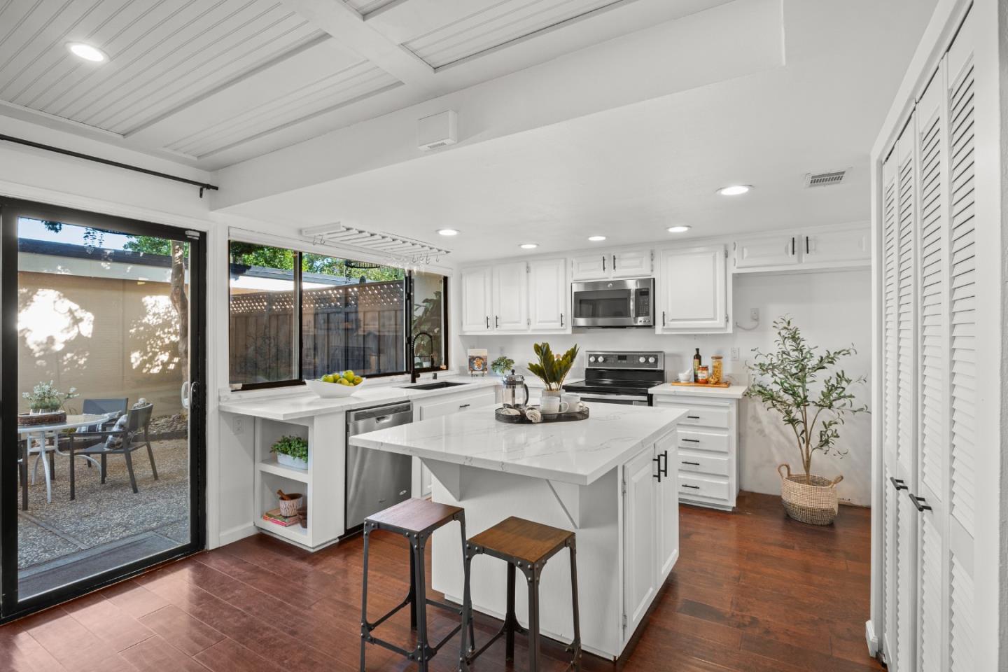 7094 Coral Gables Circle, San Jose