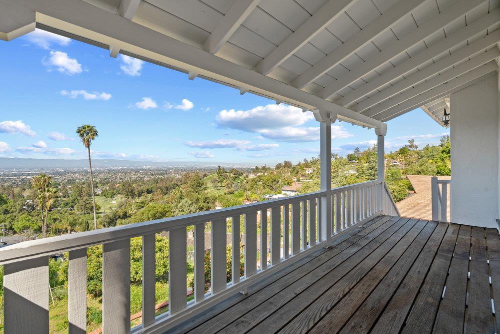 15711 Highland Drive