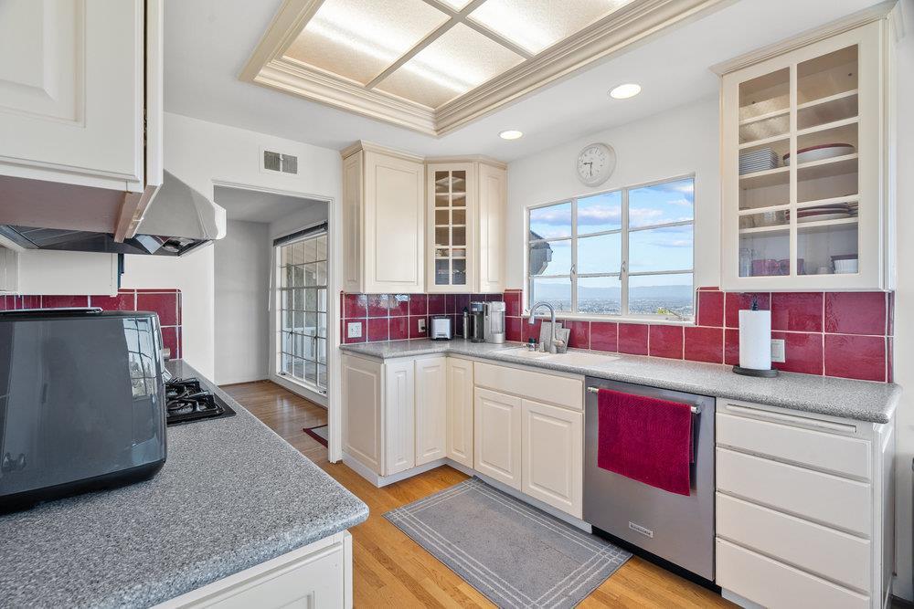 15711 Highland Drive