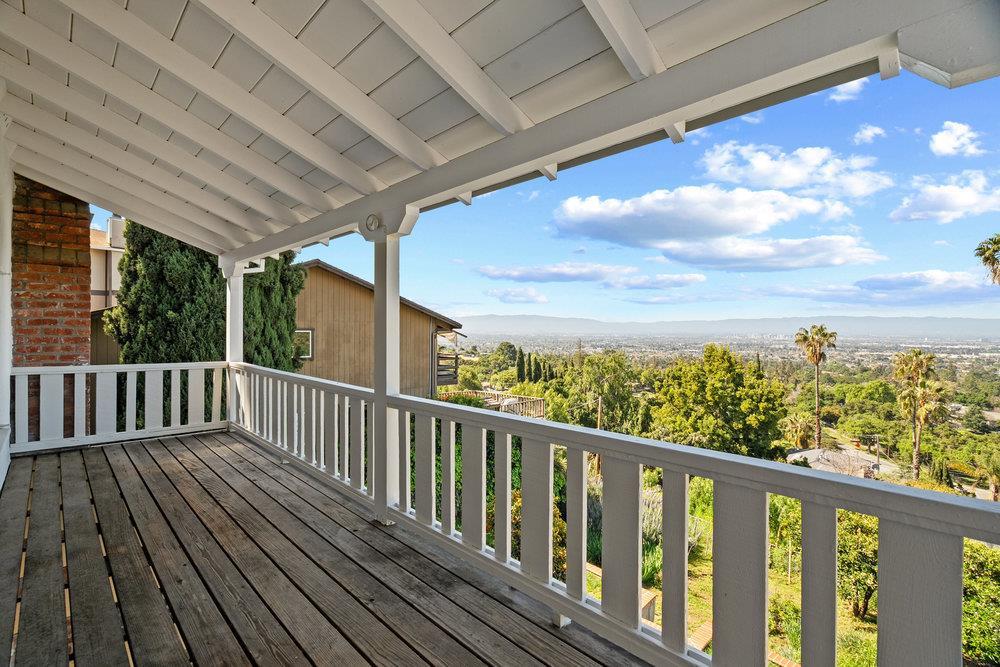 15711 Highland Drive