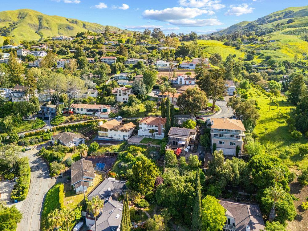 15711 Highland Drive