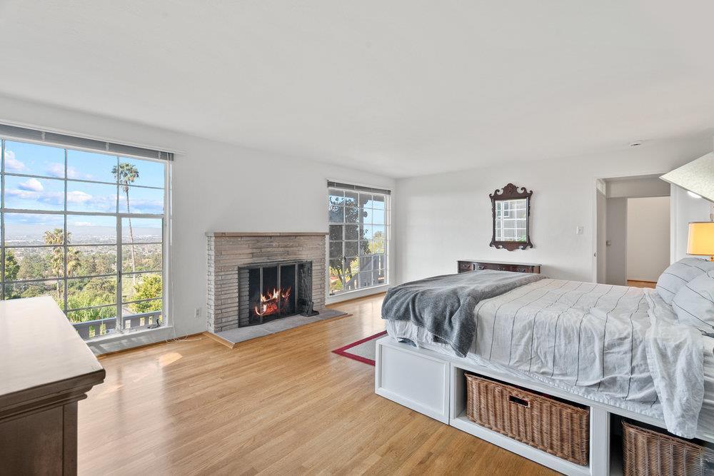 15711 Highland Drive