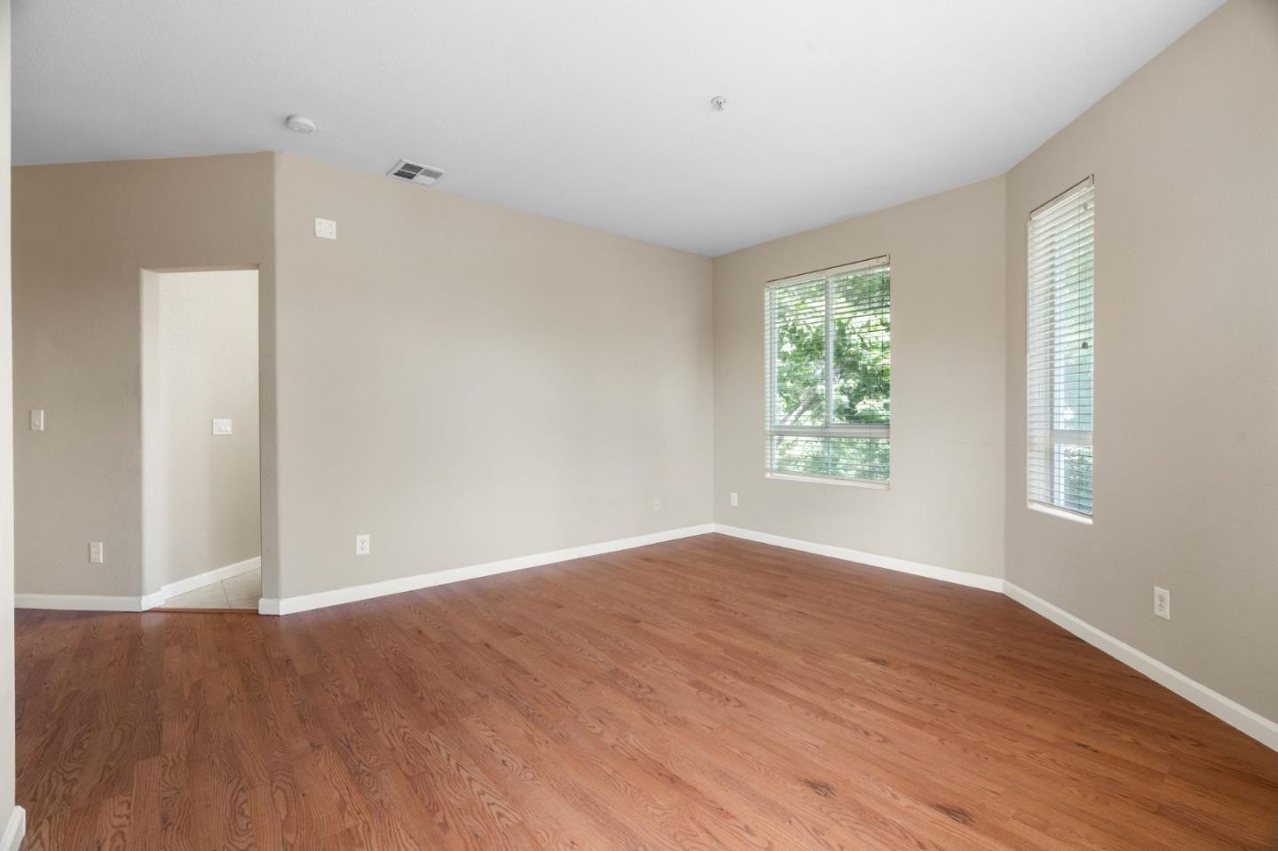 505 Tower Hill Avenue 611