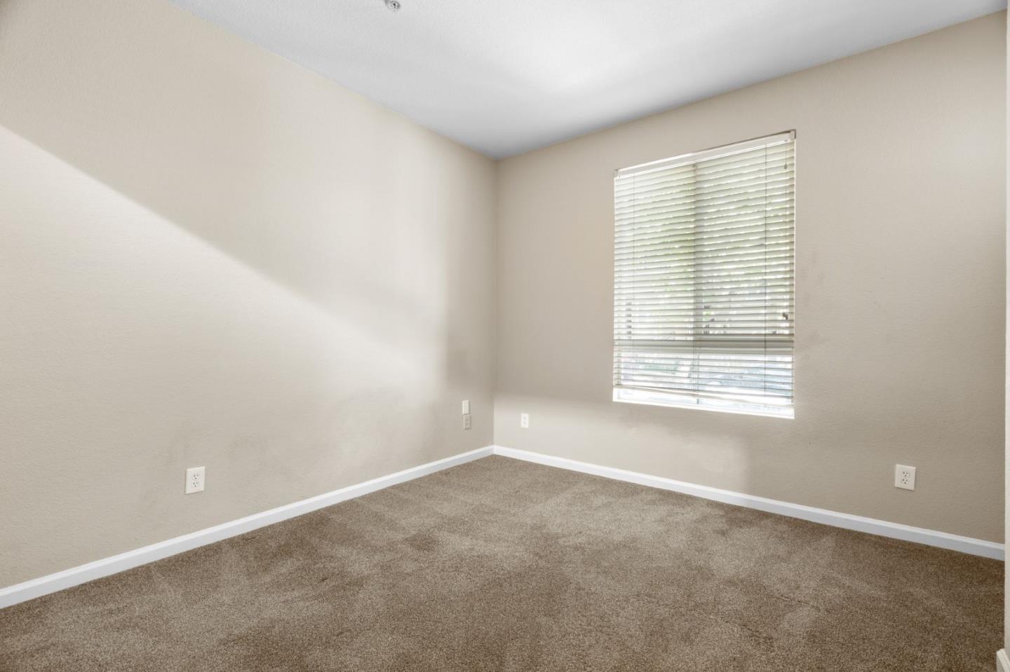 505 Tower Hill Avenue 611