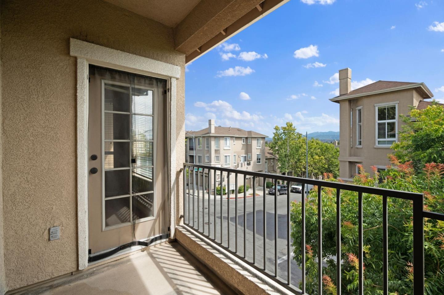 505 Tower Hill Avenue 611