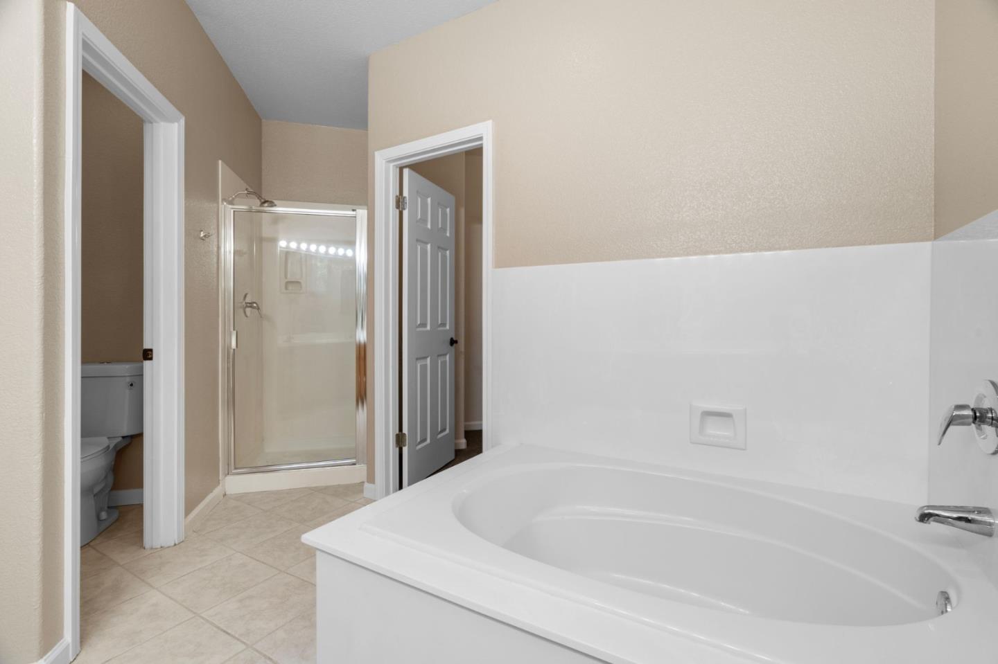 505 Tower Hill Avenue 611