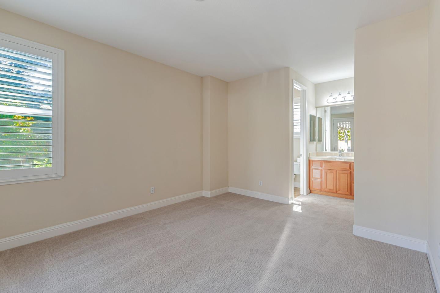 460 Maiden Spring Way