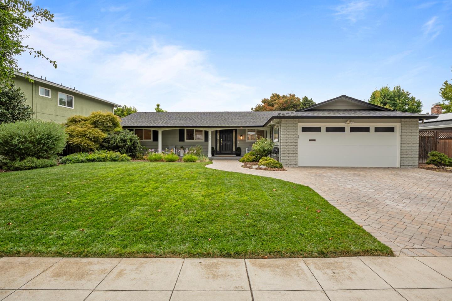 2392 Walden Square