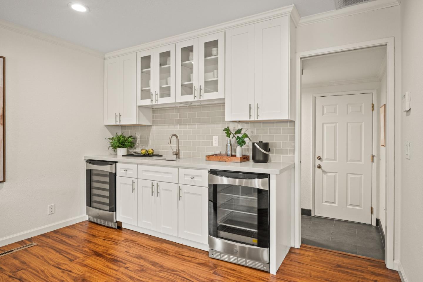 2392 Walden Square