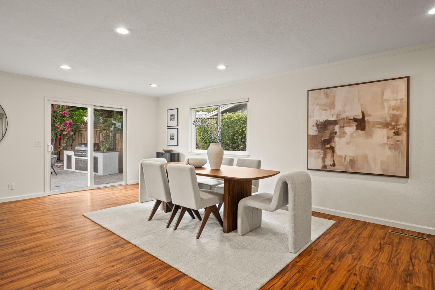 2392 Walden Square