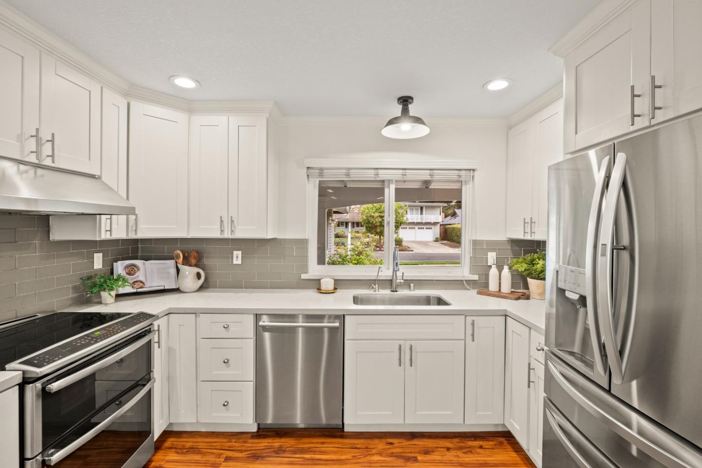 2392 Walden Square